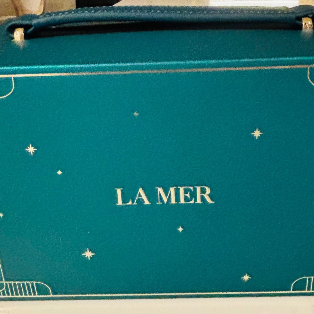 La Mer Blue Celestial Vanity/Cosmetic Bag with Silver Zipper
